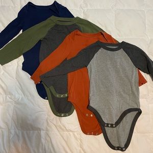 Cat & Jack 4 Pack 18M Long Sleeve Bodysuits